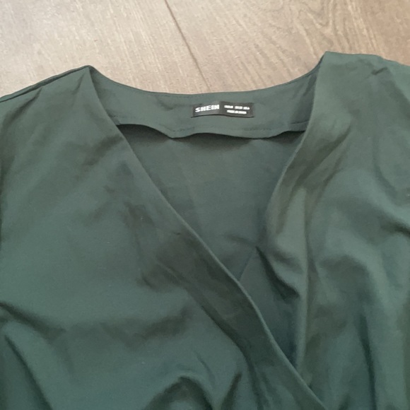 Shein blouse. Never worn. Size M - Picture 2 of 3